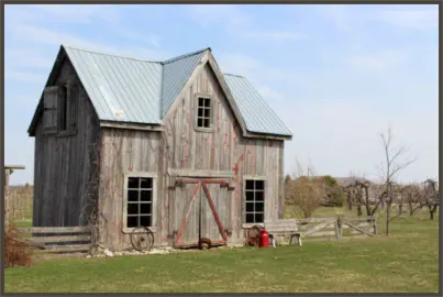 The barn is a great venue for wedding, engagement, and  family photos